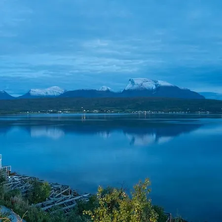 Modern And Luxurious At Malangen