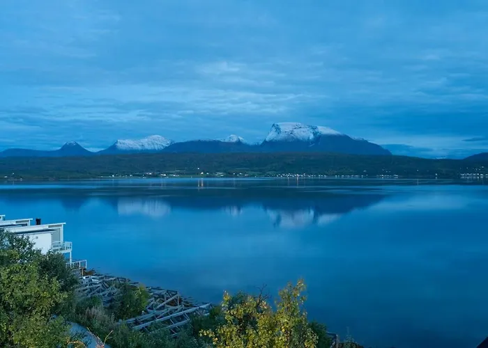 Modern And Luxurious At Malangen