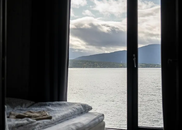 Modern And Luxurious At Malangen Lägenhet