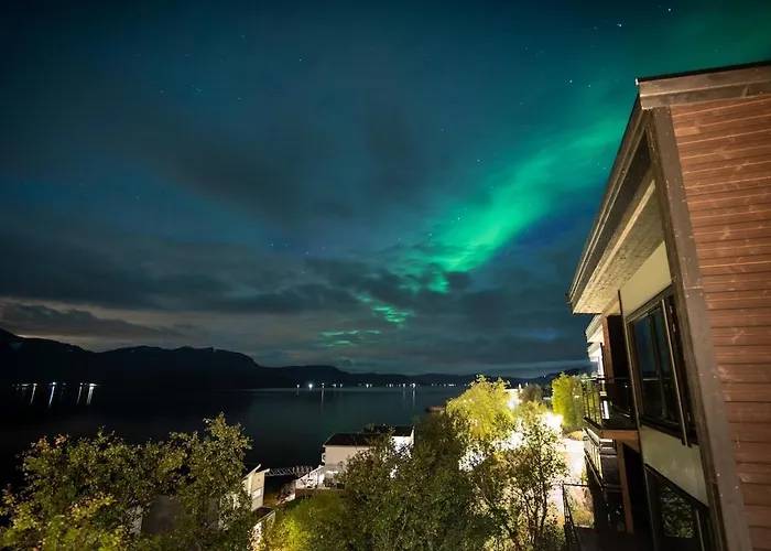 Lägenhet Modern And Luxurious At Malangen Kjerrvika